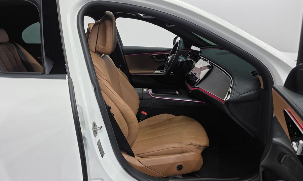 Mercedes-Benz E-Class E200 Avantgarde, 2025