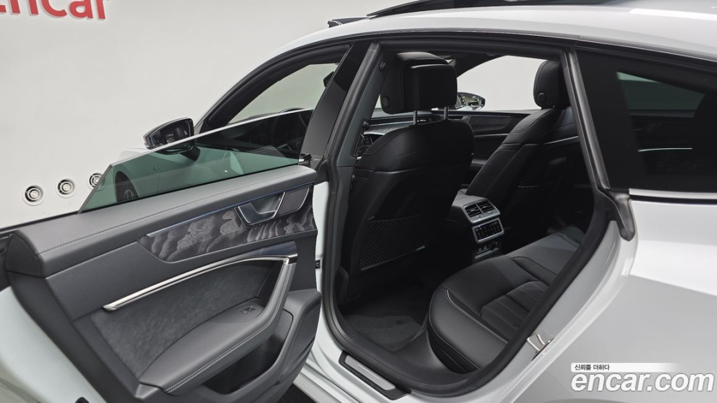Audi A7 55 TFSI Quattro Premium, 2025