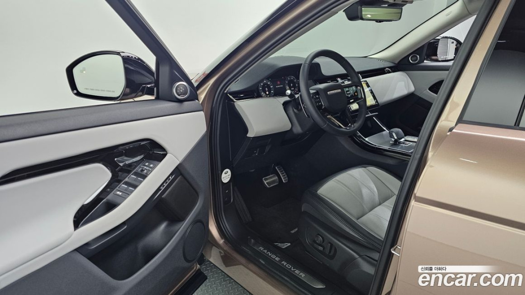 Land Rover Range Rover Evoque P250 Dynamic SE, 2025