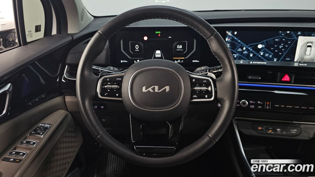 Kia Carnival 9-Seater Signature, 2025