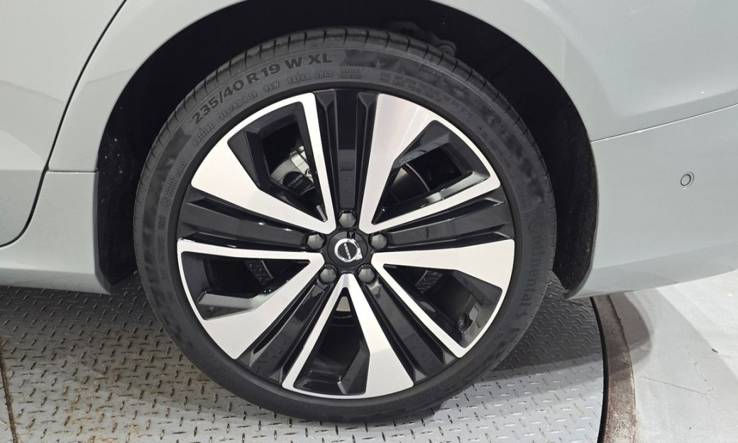 Volvo S60 B5 Ultimate Bright, 2024