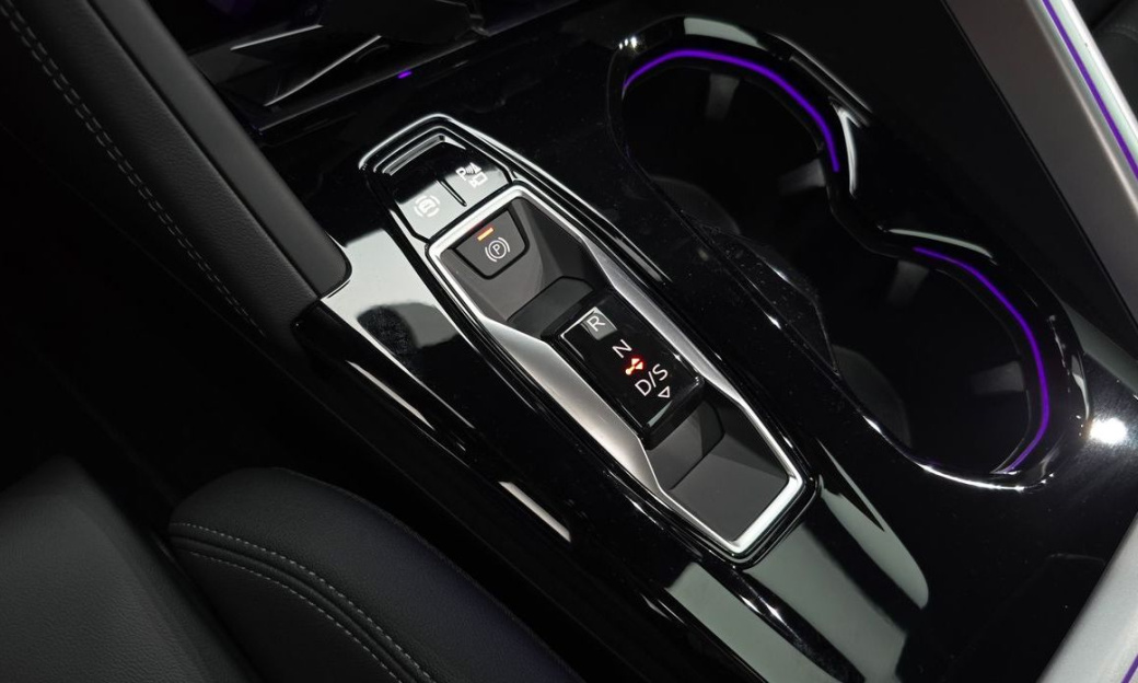 Audi Q5 40 TDI Quattro S Line Black Edition, 2025