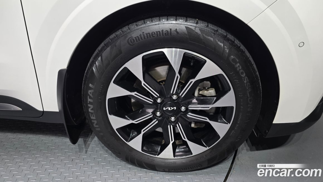 Kia Carnival 7-Seater Signature, 2022