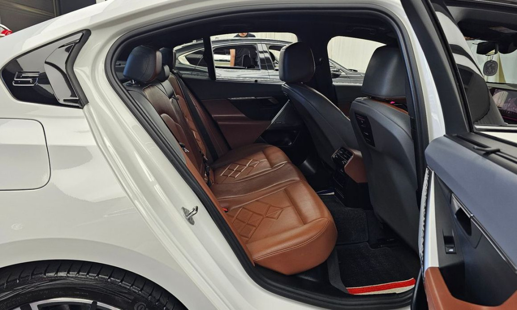 BMW 5-Series 530i xDrive M Sport, 2024