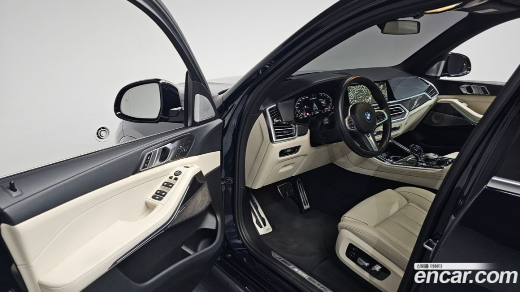 BMW X5 M50i, 2022
