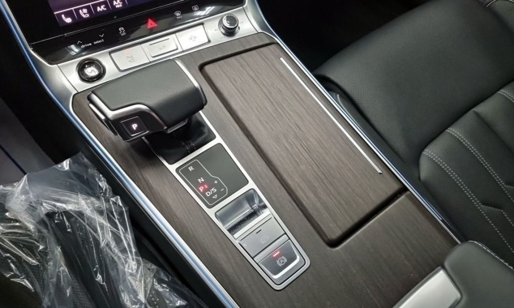 Audi A6 40 TDI Premium, 2025