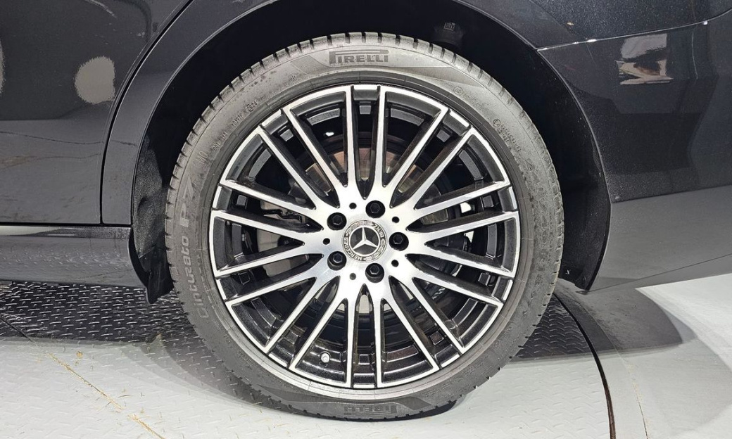 Mercedes-Benz C-Class C200 Avantgarde, 2025