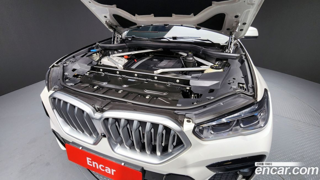 BMW X6 xDrive40i M Sport, 2022