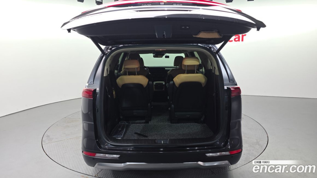 Kia Carnival 9-Seater Noblesse, 2022