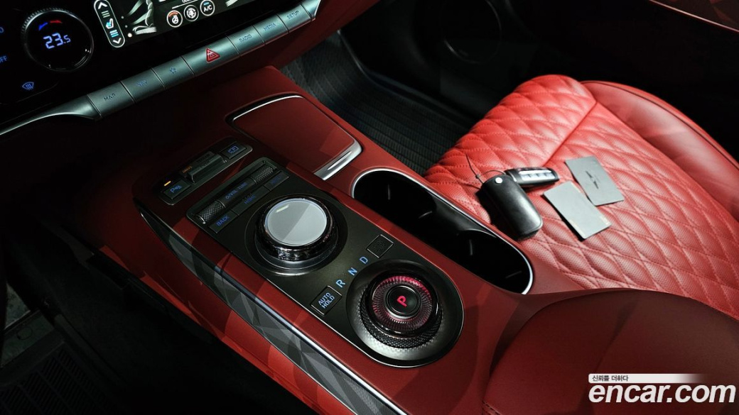 Genesis GV70 2.5T Gasoline AWD, 2024
