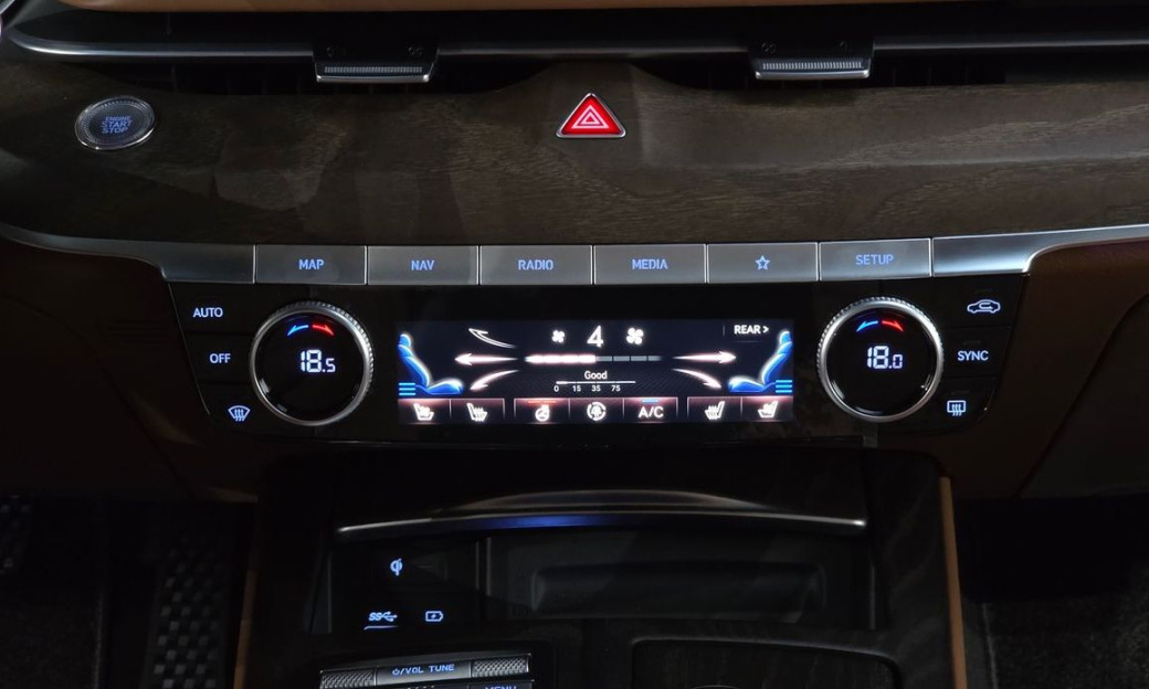 Genesis G80 Gasoline 2.5 Turbo AWD, 2024