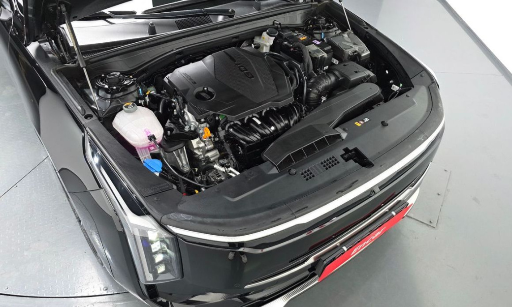 Kia K8 2.5 Gasoline 2WD, 2025