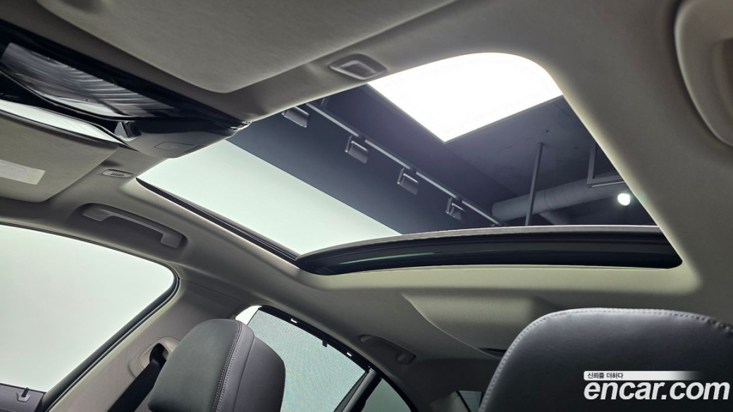 BMW 5-Series 530i xDrive Luxury, 2023