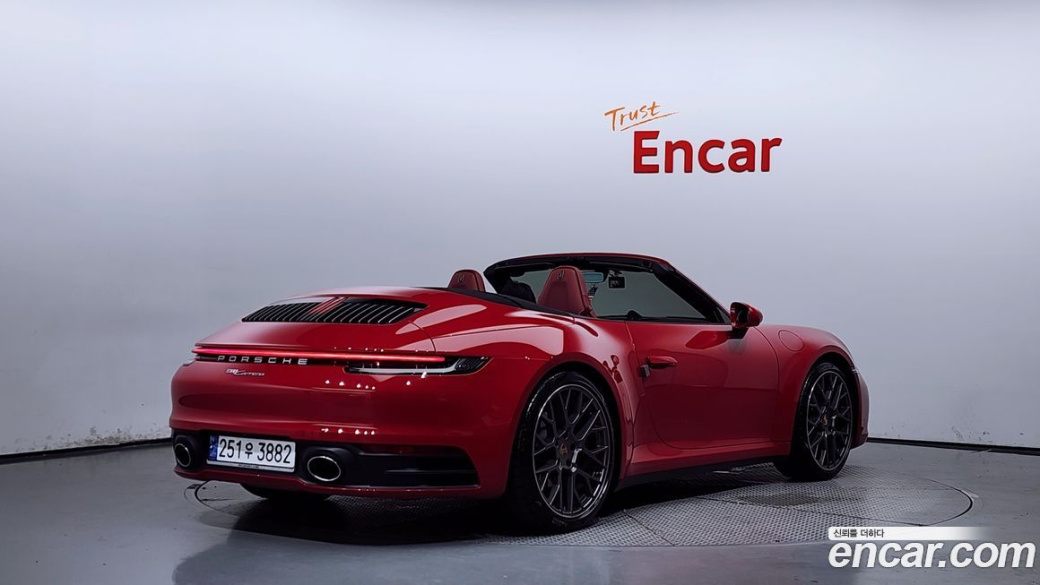 Porsche 911 Carrera 4 Cabriolet, 2024