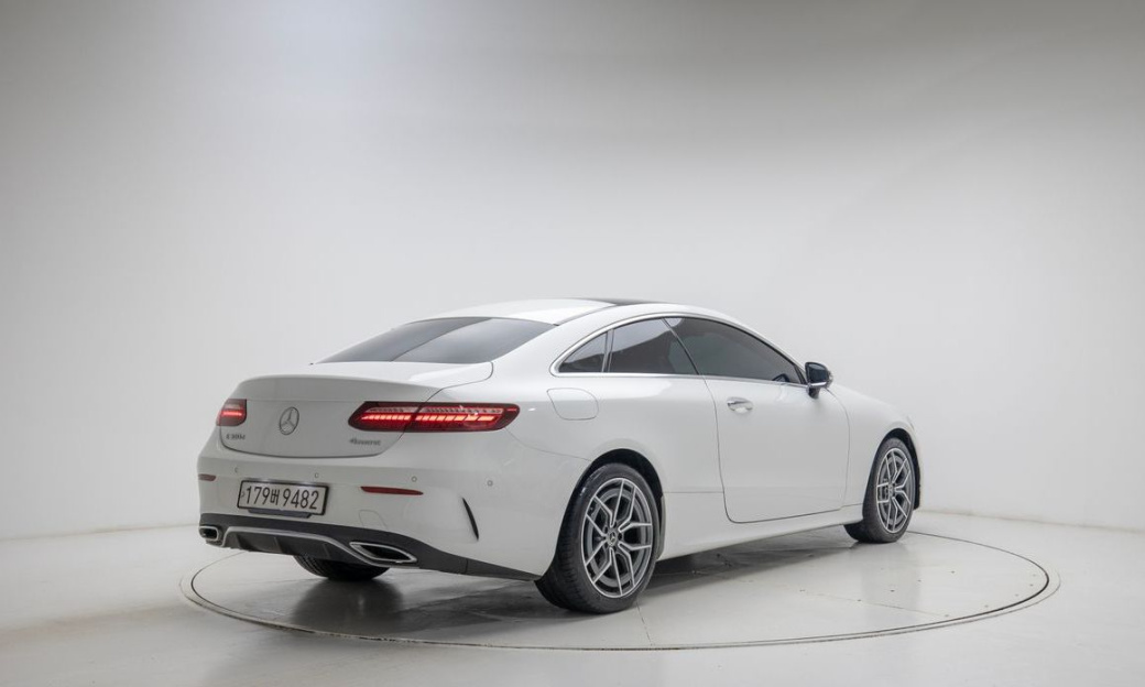Mercedes-Benz E-Class E300d 4MATIC Coupe, 2023