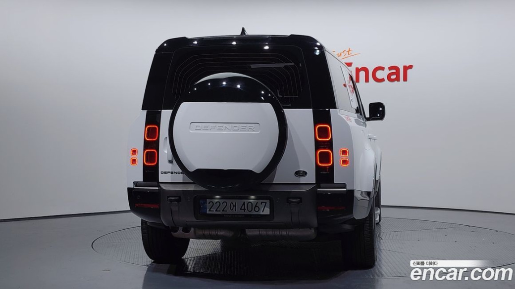 Land Rover Defender 130 D300 X-Dynamic HSE, 2023
