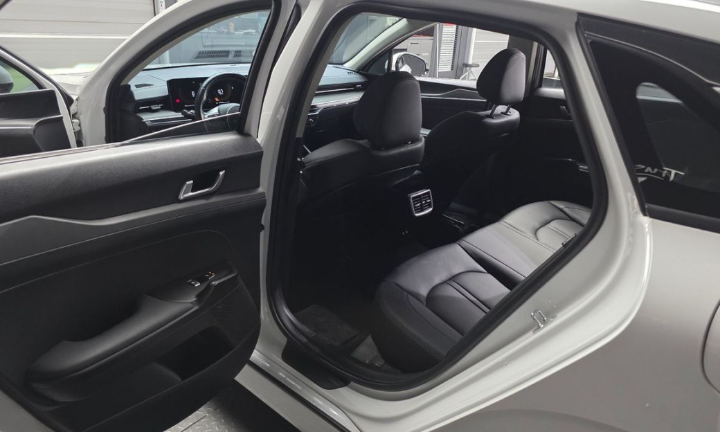 Kia K5 2.0, 2024