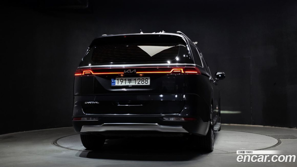 Kia Carnival 7-Seater Signature, 2023