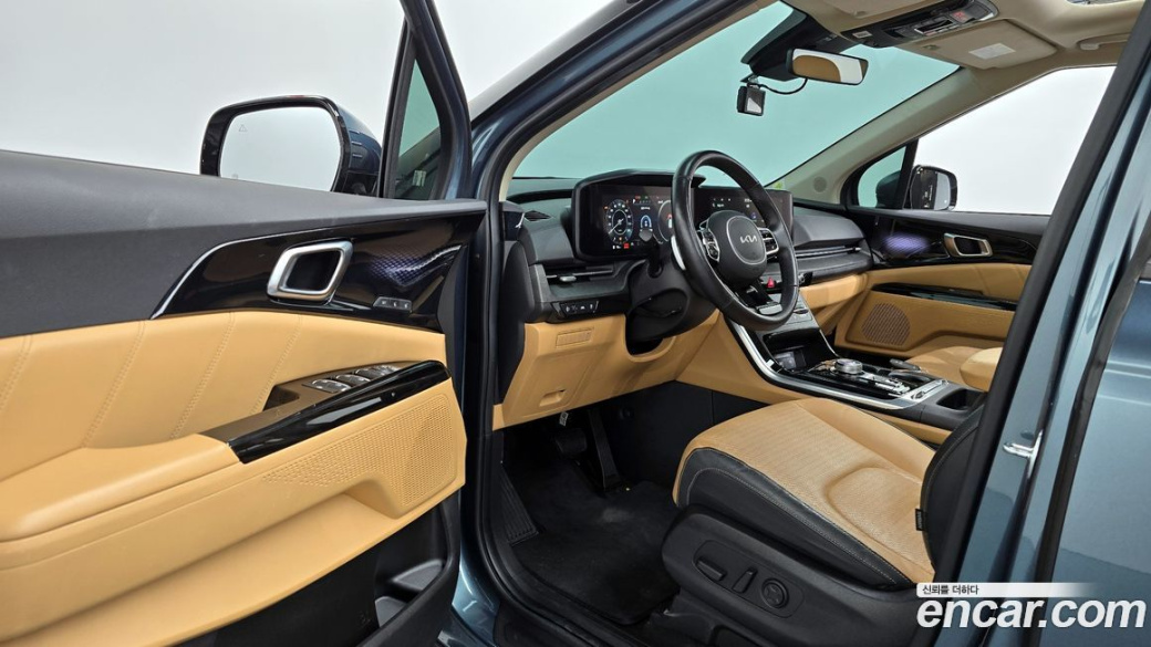 Kia Carnival 9-Seater Signature, 2023