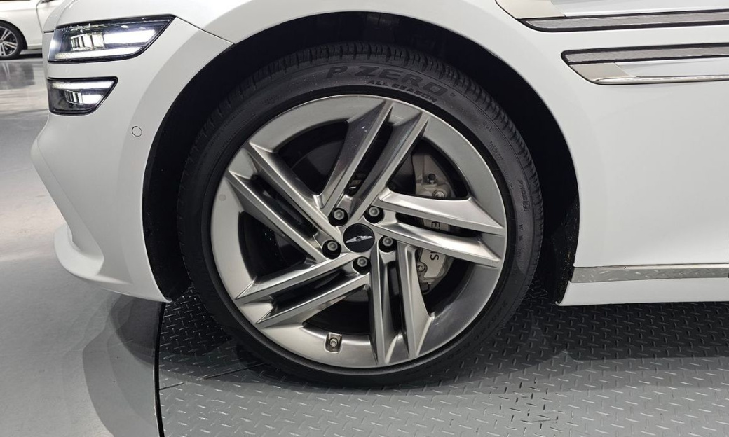 Genesis G80 Gasoline 2.5 Turbo AWD, 2025