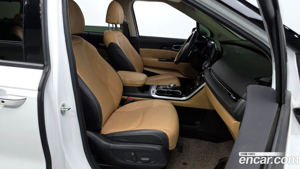 Kia Carnival 9-Seater Signature, 2023