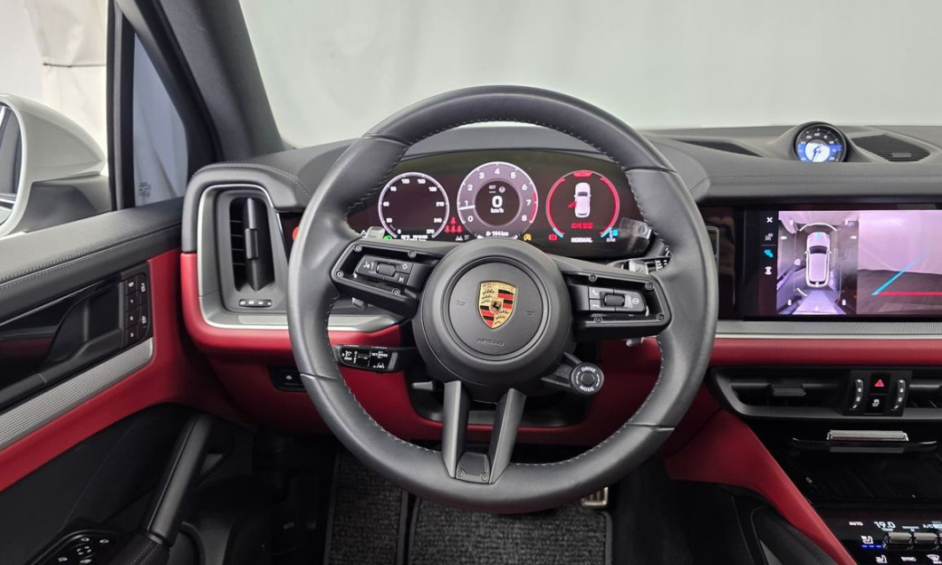 Porsche Cayenne 3.0, 2024
