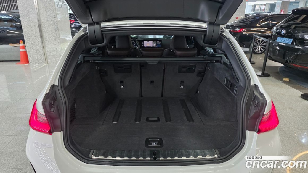 BMW 3-Series M340i xDrive Touring, 2024