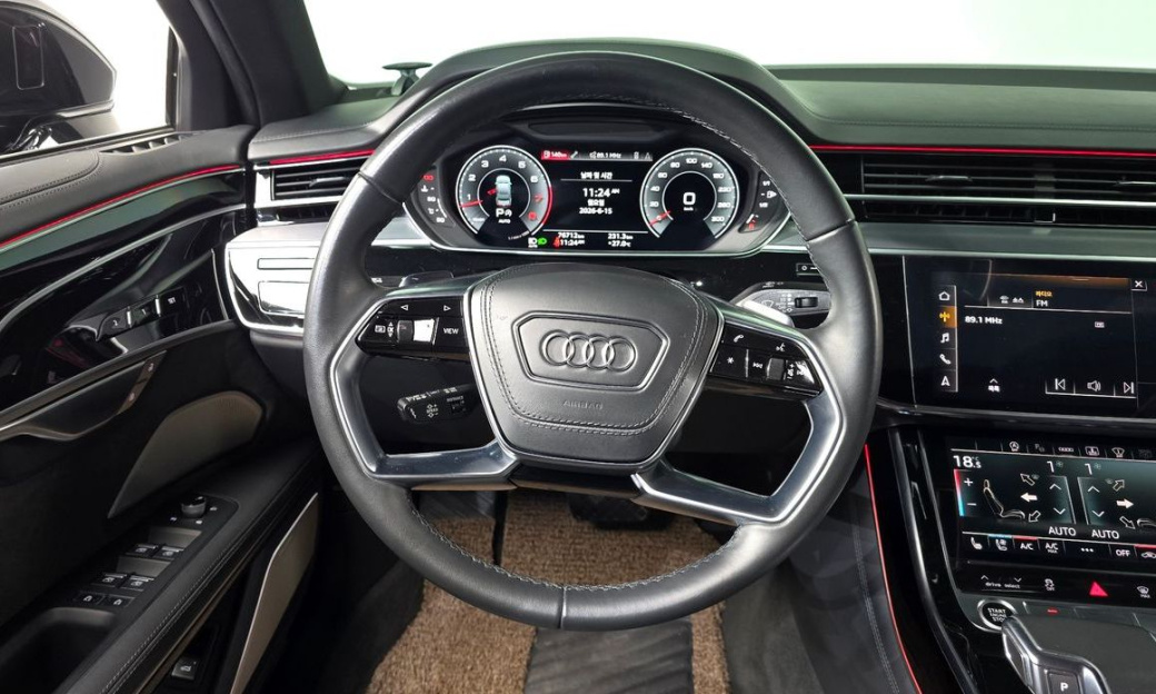 Audi A8 55 TFSI Quattro LWB, 2021