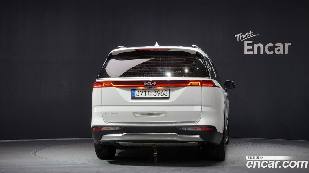 Kia Carnival 7-Seater Signature, 2022