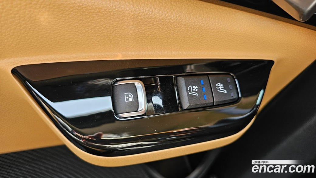 Kia Carnival 9-Seater Signature, 2023