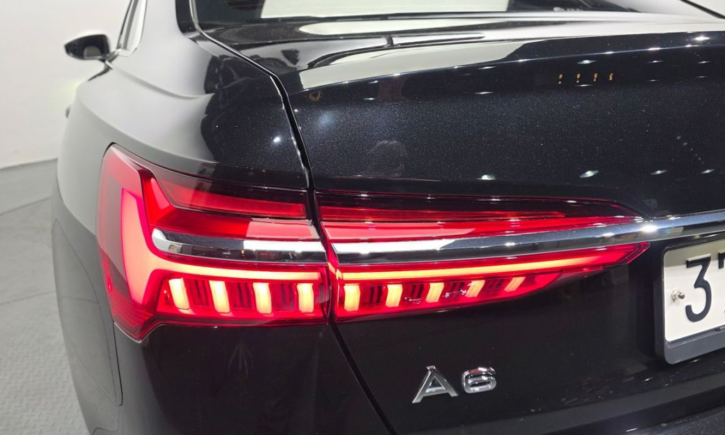 Audi A6 45 TFSI Premium, 2024