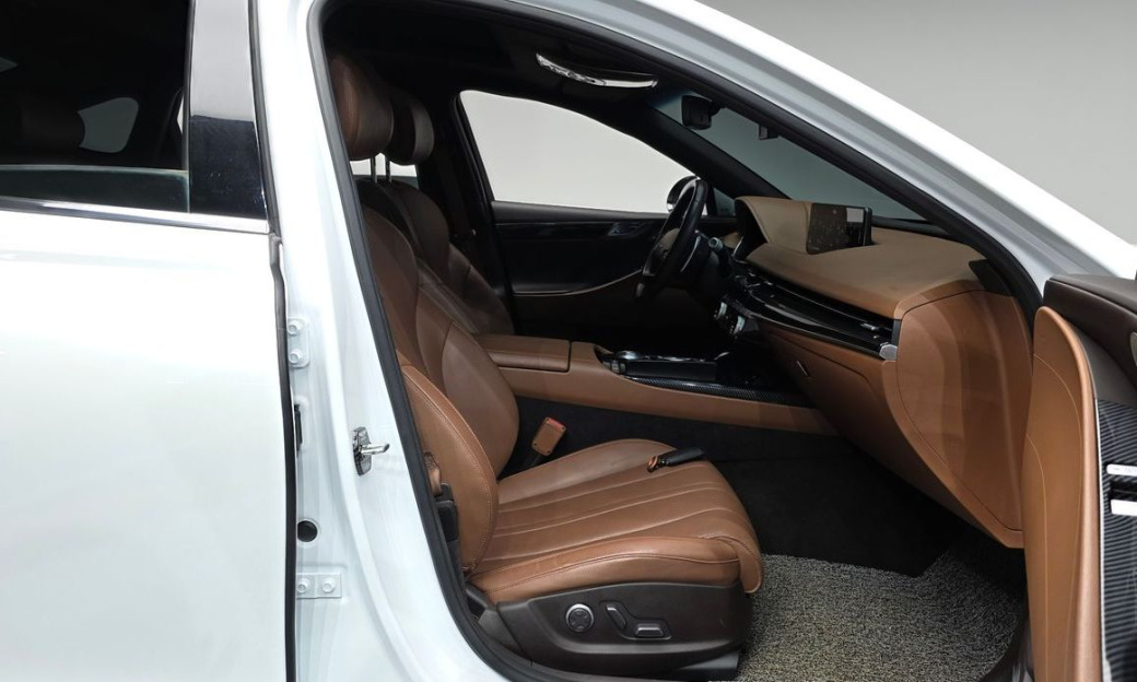 Genesis G80 Gasoline 2.5 Turbo AWD, 2022
