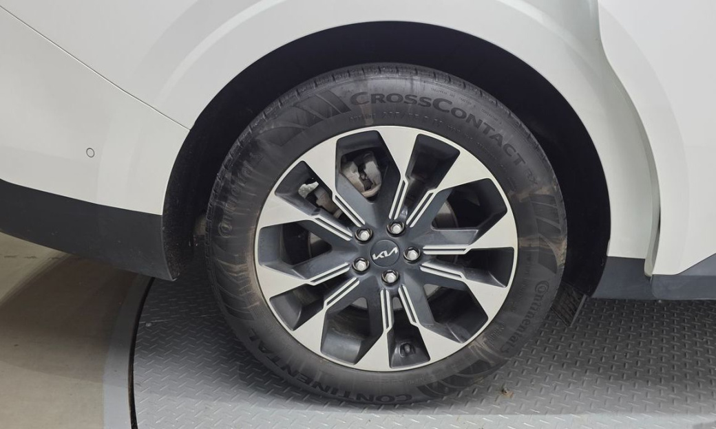 Kia Carnival 7-Seater Signature, 2023