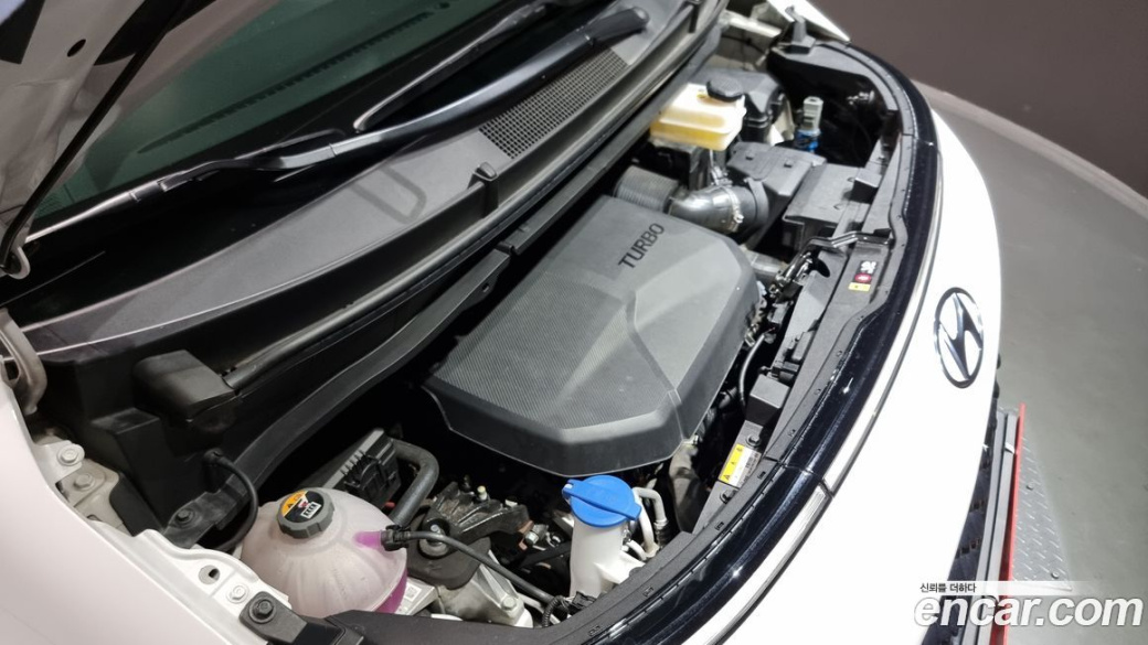 Hyundai Staria 4WD Lounge 7-Seater, 2023
