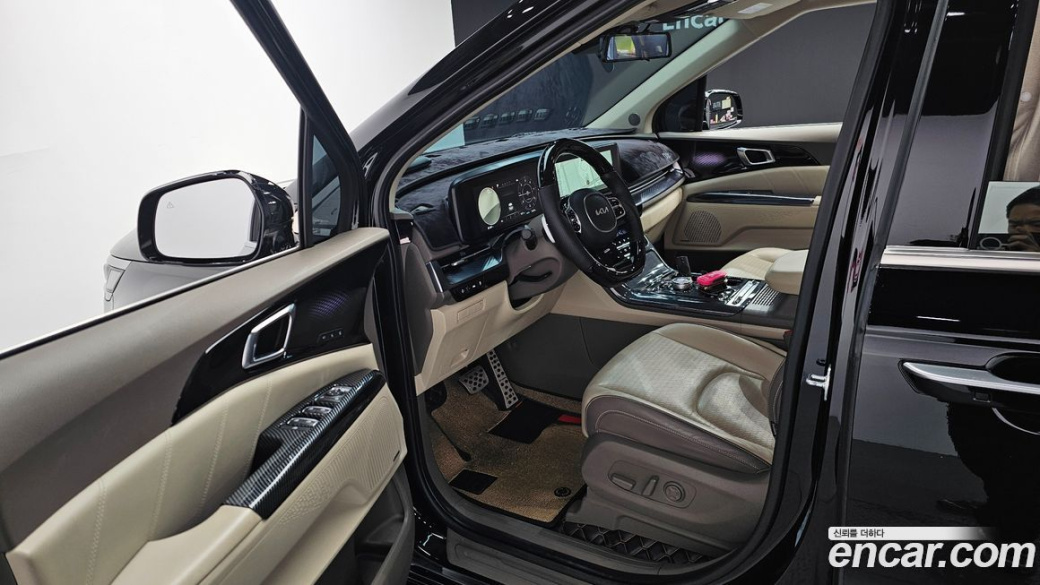 Kia Carnival 7-Seater Hi-Limousine, 2022