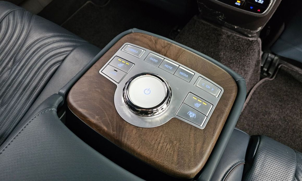 Genesis G80 Gasoline 2.5 Turbo AWD, 2024