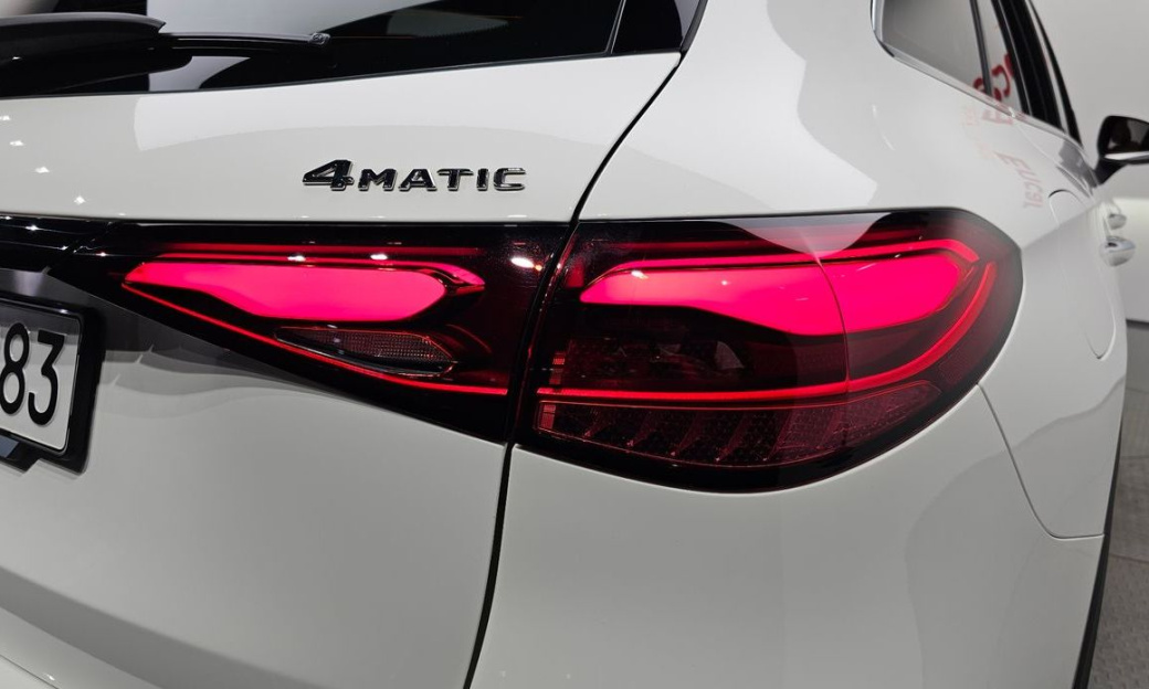 Mercedes-Benz GLC-Class GLC 300 4MATIC Avantgarde, 2025