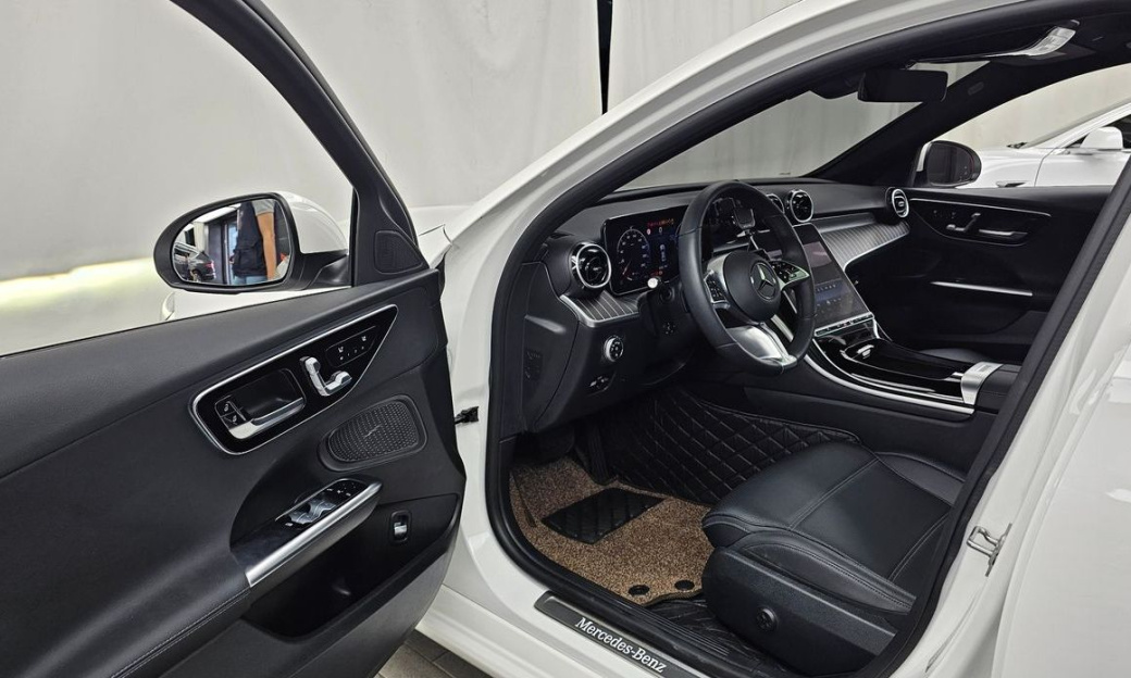 Mercedes-Benz C-Class C200 Avantgarde, 2024