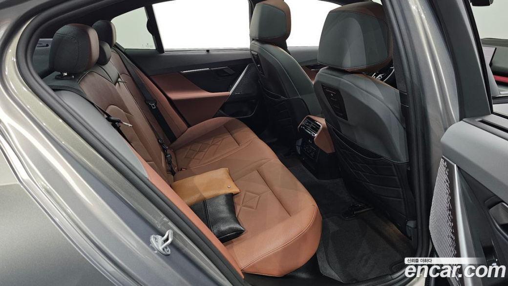 BMW 5-Series 530i xDrive M Sport, 2025
