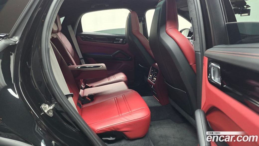 Porsche Cayenne 3.0 COUPE PLATINUM EDITION, 2023