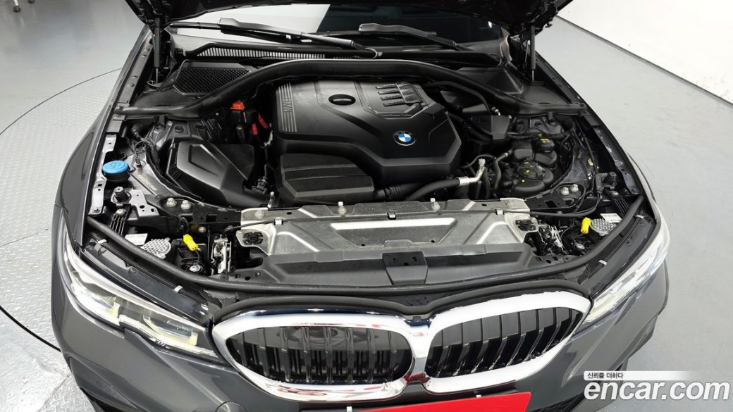 BMW 3-Series 320i M Sport, 2022