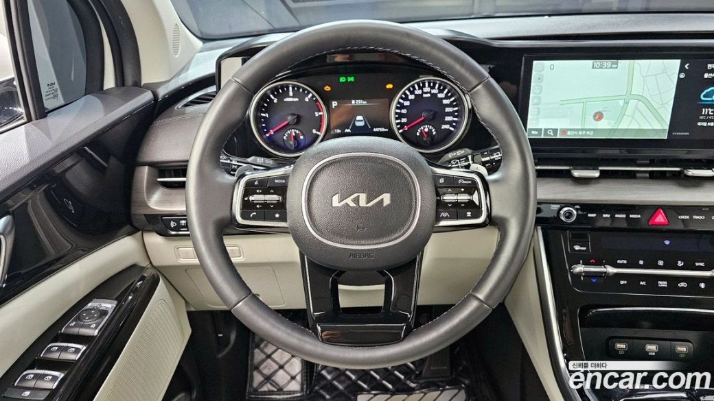 Kia Carnival 9-Seater Noblesse, 2023