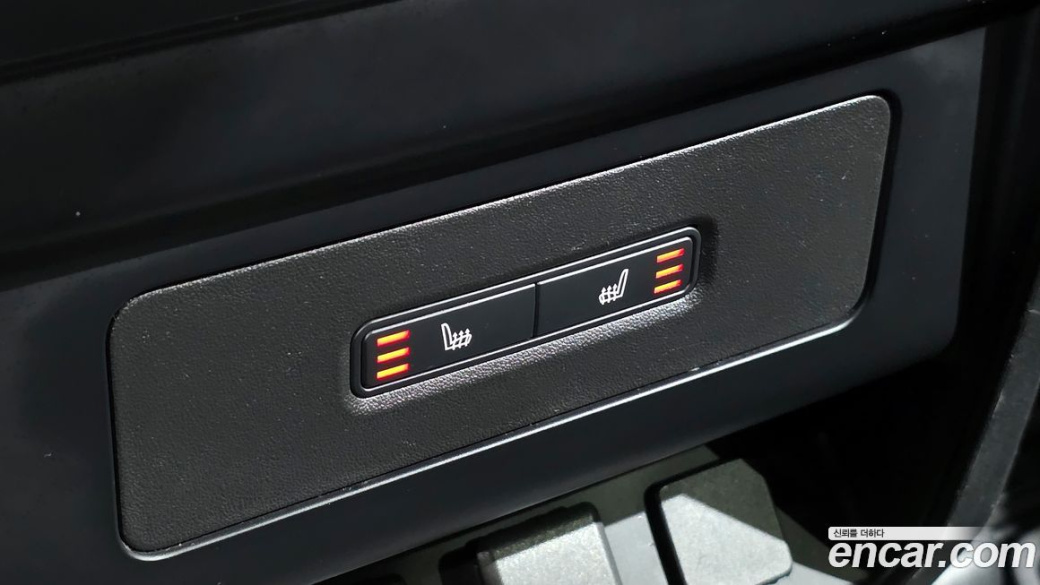 Land Rover Defender 110 P300 X-Dynamic SE, 2024