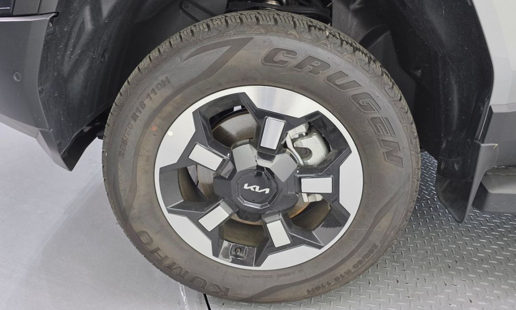 Kia Tasman 2.5T Gasoline 4WD, 2026