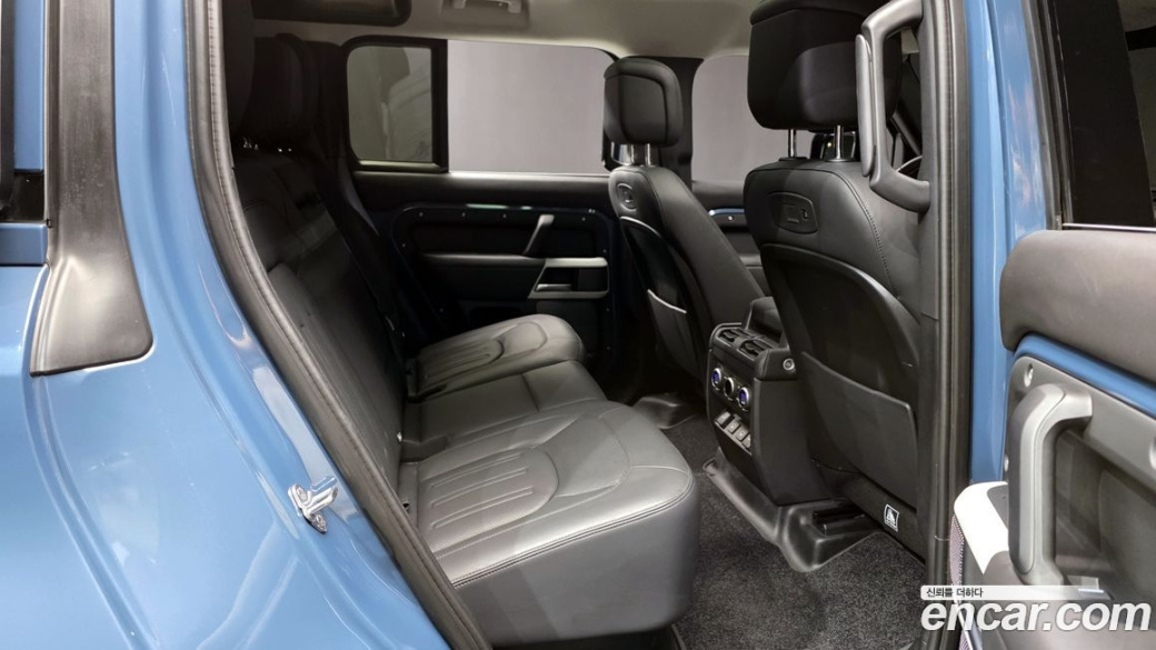 Land Rover Defender 110 D300 HSE, 2022