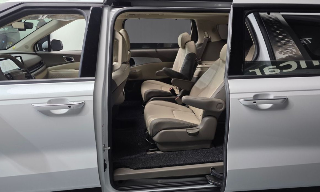 Kia Carnival 9-Seater Noblesse, 2025