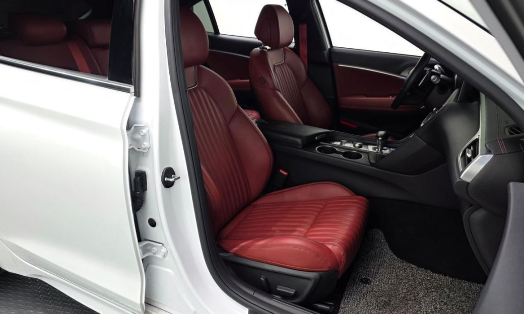 Genesis G70 Gasoline 2.5T 2WD, 2024
