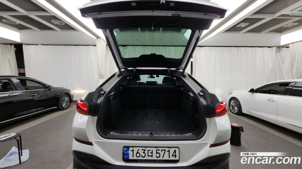 BMW X6 xDrive40i M Sport, 2023