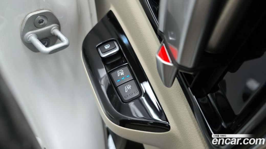 Kia Carnival 9-Seater Signature, 2023