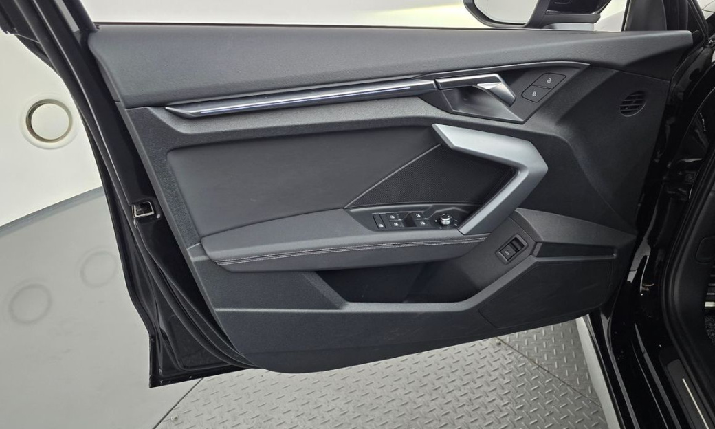 Audi A3 40 TFSI Premium, 2025
